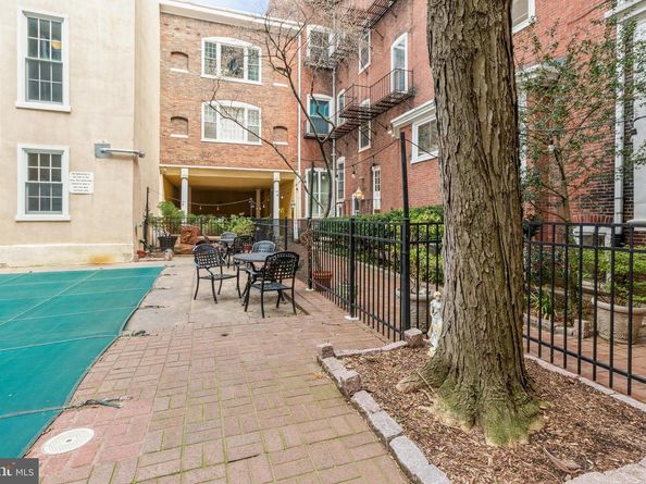 1016 Spruce Street 2F, Philadelphia PA 19107