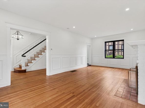 8363 Limekiln Pike, Wyncote PA 19095