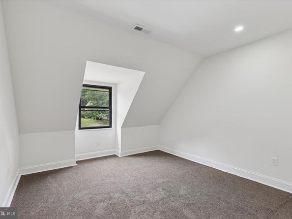 8363 Limekiln Pike, Wyncote PA 19095