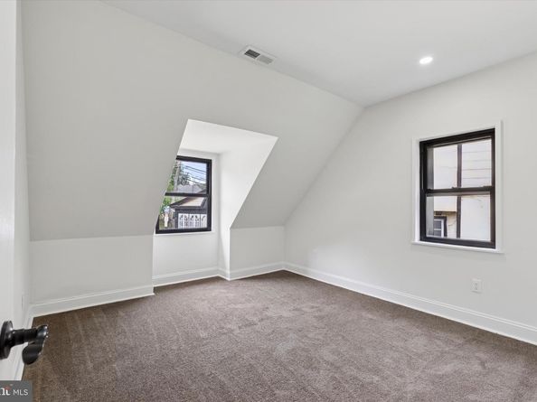 8363 Limekiln Pike, Wyncote PA 19095
