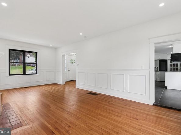 8363 Limekiln Pike, Wyncote PA 19095