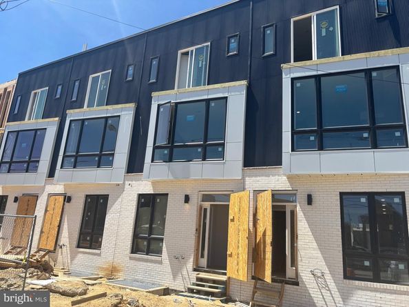 1812 E Moyamensing Avenue, Philadelphia PA 19148