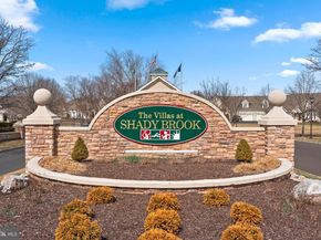 210 Shady Brook Drive, Langhorne PA 19047