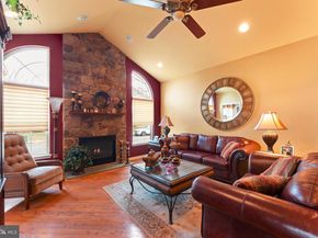 210 Shady Brook Drive, Langhorne PA 19047