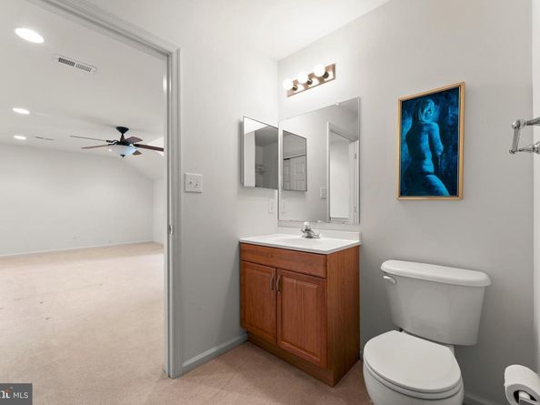 210 Shady Brook Drive, Langhorne PA 19047