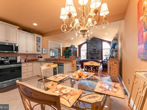 210 Shady Brook Drive, Langhorne PA 19047