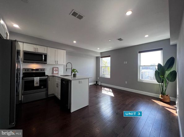 1606 Point Breeze Avenue, Philadelphia PA 19145