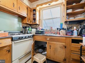 2111 Oakmont Street, Philadelphia PA 19152