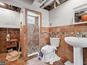 2111 Oakmont Street, Philadelphia PA 19152