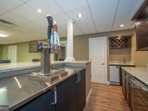 1041 Herkness Drive, Meadowbrook PA 19046