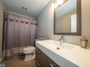 1041 Herkness Drive, Meadowbrook PA 19046