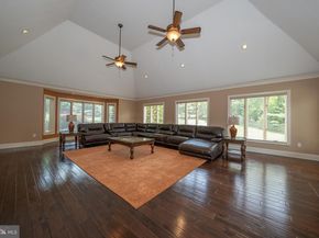 1041 Herkness Drive, Meadowbrook PA 19046