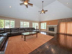 1041 Herkness Drive, Meadowbrook PA 19046