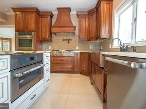 1041 Herkness Drive, Meadowbrook PA 19046