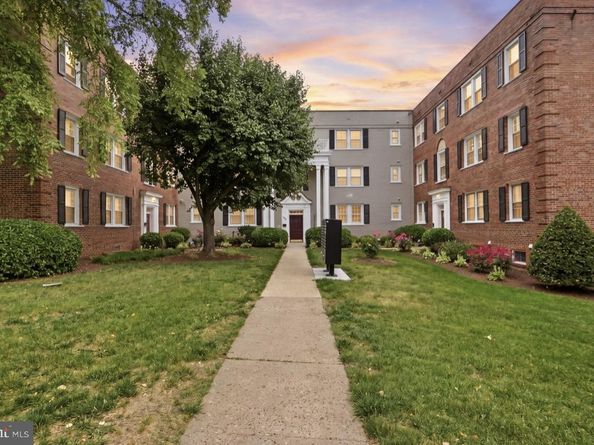 2006 38TH Street SE 101, Washington DC 20020
