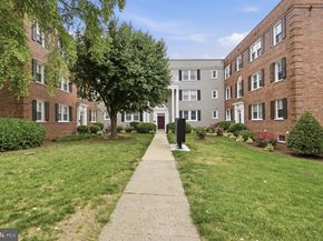 2006 38TH Street SE 101, Washington DC 20020
