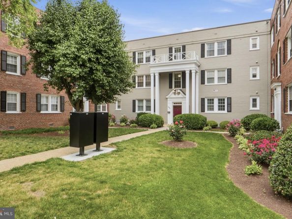 2006 38TH Street SE 101, Washington DC 20020