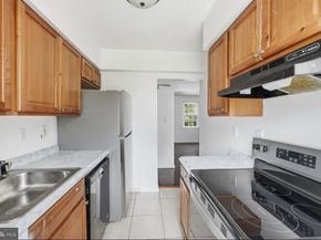 2006 38TH Street SE 101, Washington DC 20020