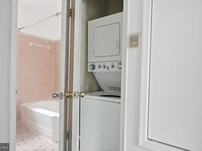 2006 38TH Street SE 101, Washington DC 20020