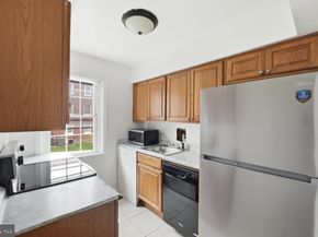 2006 38TH Street SE 101, Washington DC 20020