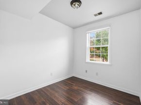 2006 38TH Street SE 101, Washington DC 20020