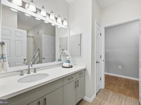 3021 Nicosh Circle 1301, Falls Church VA 22042