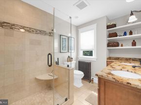 1041 Blythe Avenue, Drexel Hill PA 19026