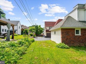 1041 Blythe Avenue, Drexel Hill PA 19026