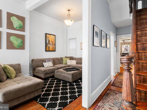 2831 Poplar Street, Philadelphia PA 19130