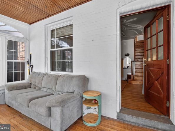 592 Martin Street, Philadelphia PA 19128