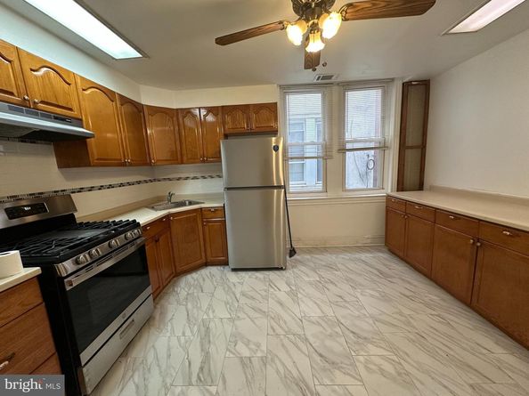 705 S 6TH Street, Philadelphia PA 19147