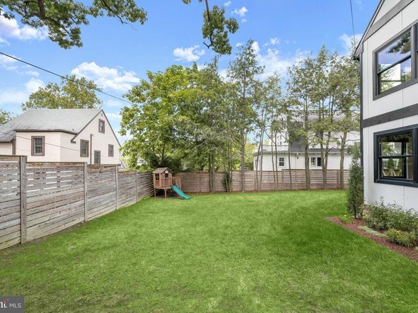 7322 14TH Street NW, Washington DC 20012