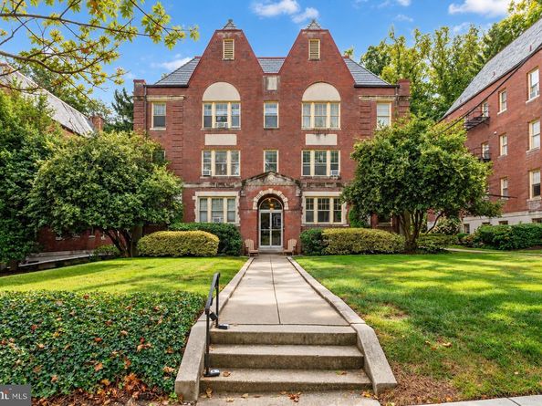 3026 Porter Street NW 202, Washington DC 20008
