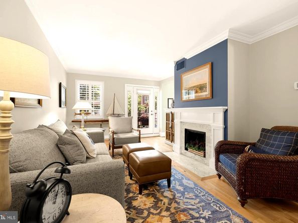 1115 N Pitt Street 2B, Alexandria VA 22314