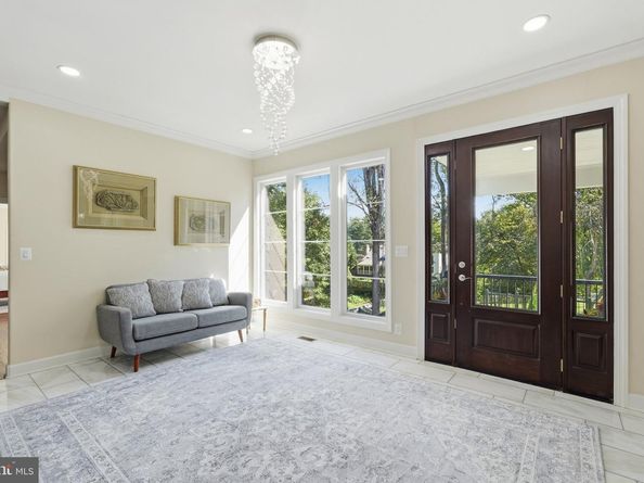 6340 Old Dominion Drive, Mclean VA 22101