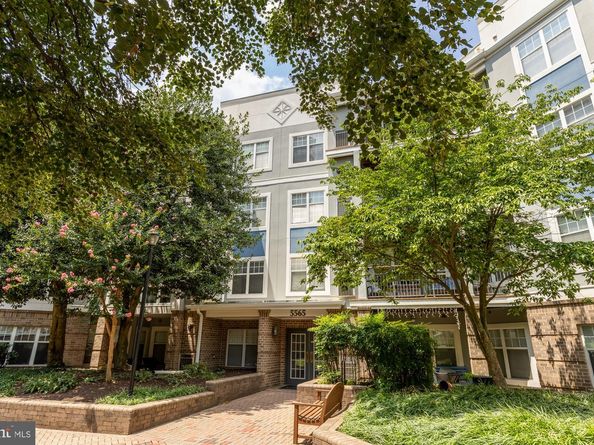 5565 Seminary Road 201, Falls Church VA 22041