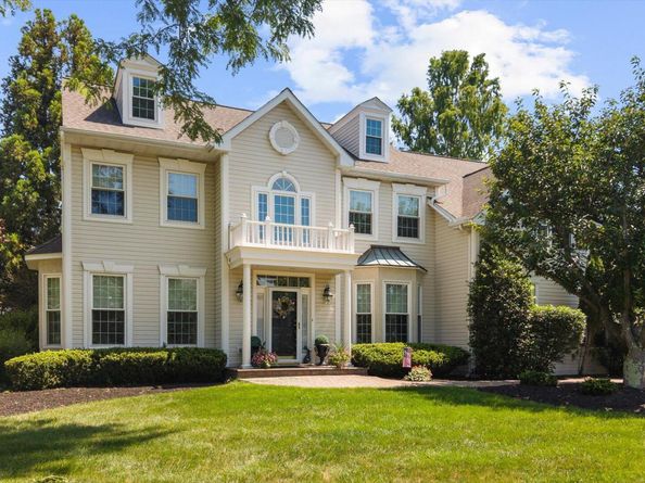 2028 Farmview Drive, Newtown PA 18940