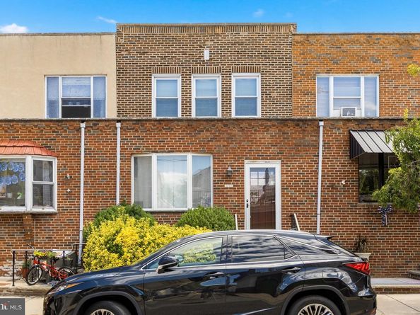 2737 S 12TH Street, Philadelphia PA 19148