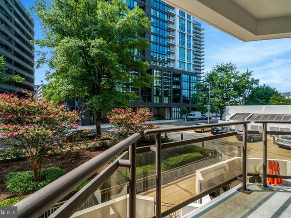 1530 Key Boulevard 219, Arlington VA 22209