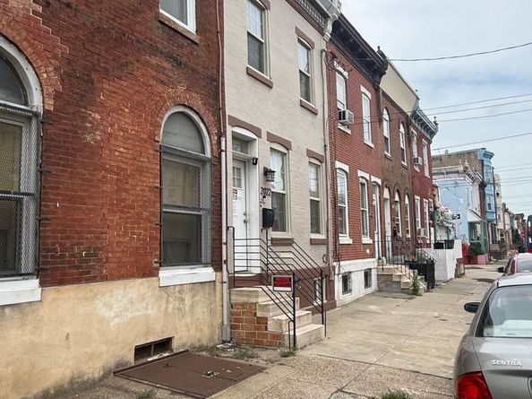 2022 S 5TH Street, Philadelphia PA 19148