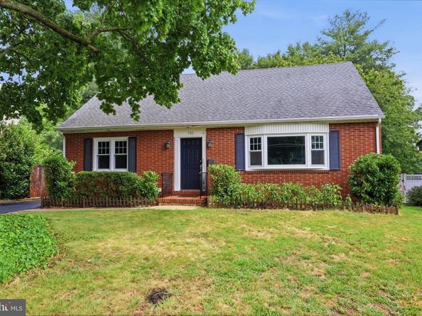 730 N Lafayette Avenue, Yardley PA 19067