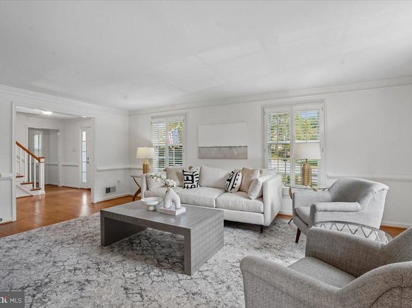 911 Rail Court, Mclean VA 22102