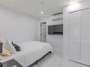2633 NW Taft Street, Hollywood FL 33020