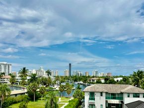 580 Egret Drive 305, Hallandale Beach FL 33009