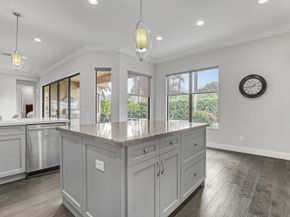 10 Kintyre Road, Palm Beach Gardens FL 33418