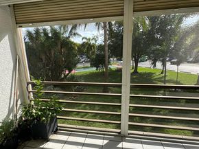115 Royal Pk Drive 2g, Oakland Park FL 33309