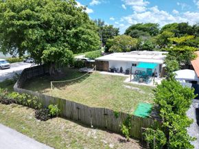 3961 NE 10th Avenue, Oakland Park FL 33334