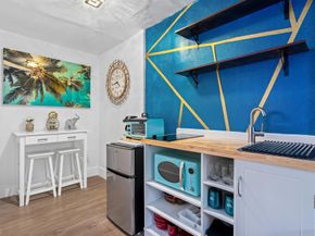 3961 NE 10th Avenue, Oakland Park FL 33334