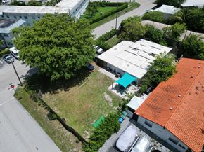 3961 NE 10th Avenue, Oakland Park FL 33334