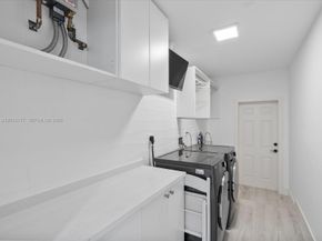 4901 Grant Street, Hollywood FL 33021